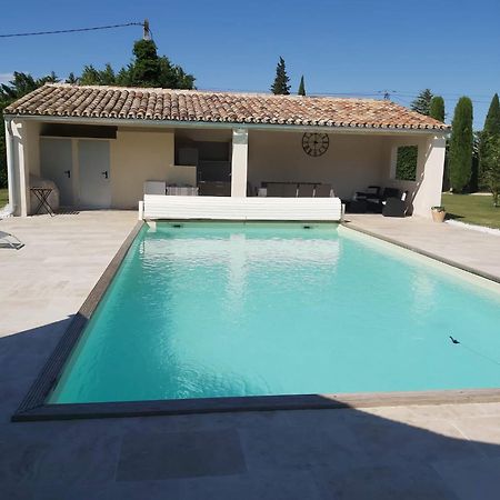 Studio Au Calme Avec Piscine Et Toutes Les Commodites Necessaires Le Thor Eksteriør bilde