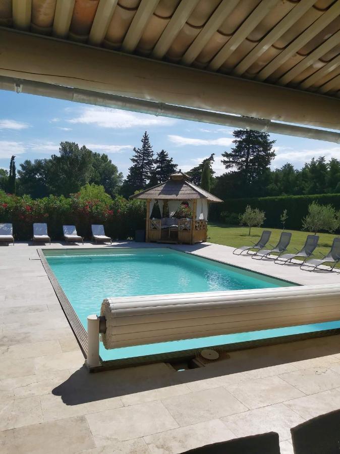 Studio Au Calme Avec Piscine Et Toutes Les Commodites Necessaires Le Thor Eksteriør bilde