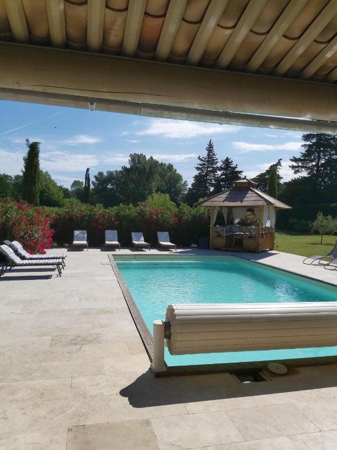 Studio Au Calme Avec Piscine Et Toutes Les Commodites Necessaires Le Thor Eksteriør bilde